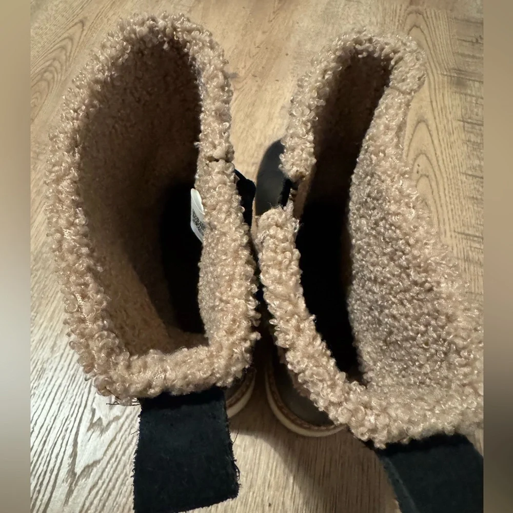 TOMS Makenna Shearling Lined Black Leather Winter Boots Women’s Size 5